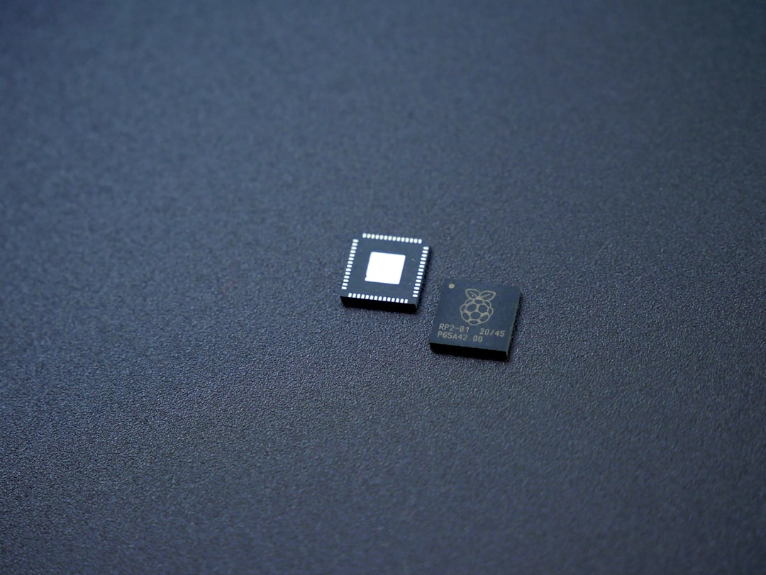 Wide-band dual-pol microstrip antenna on FR4 at 5.7 GHz